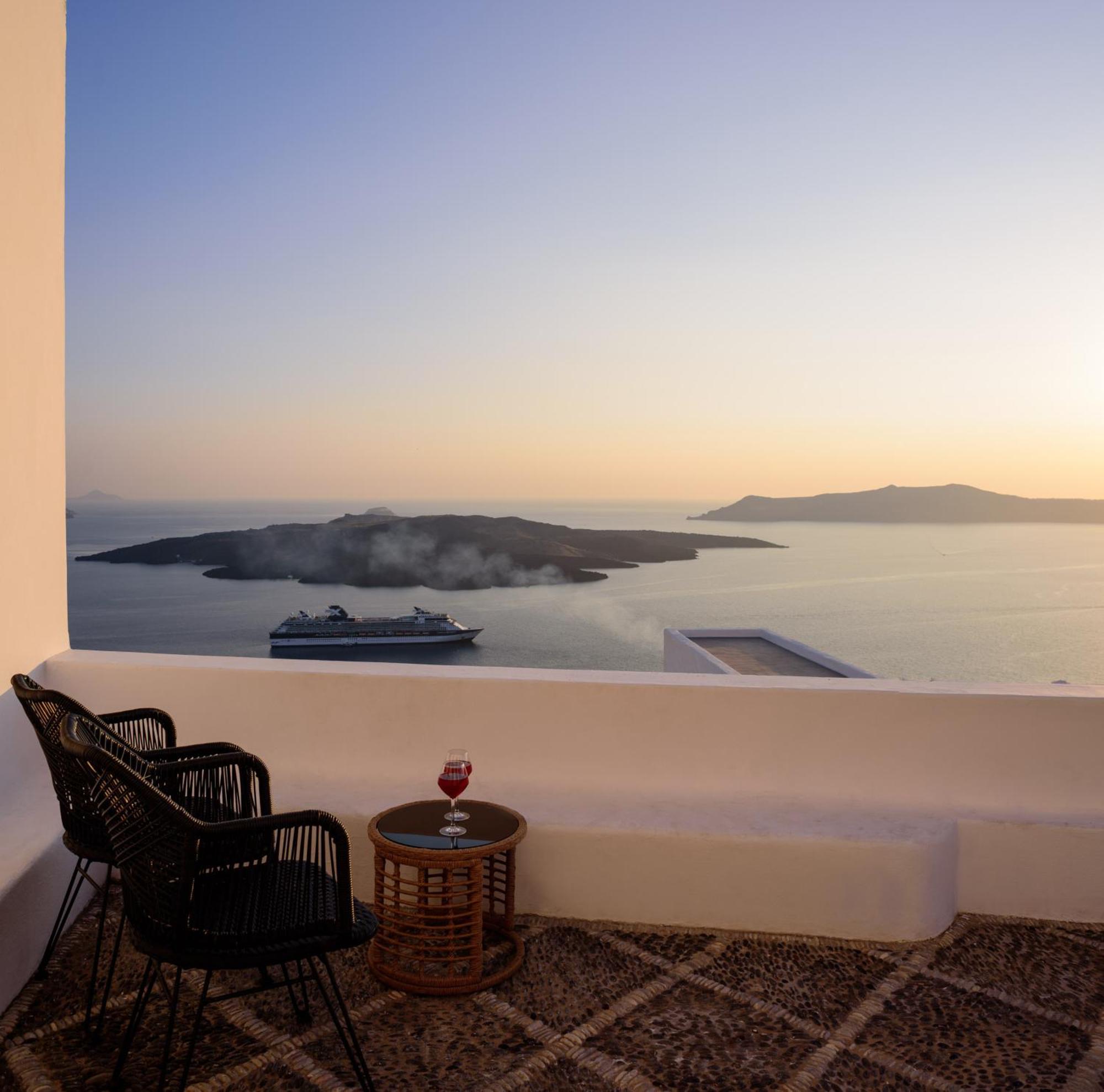 Anemos Family Suites Fira  Exterior foto