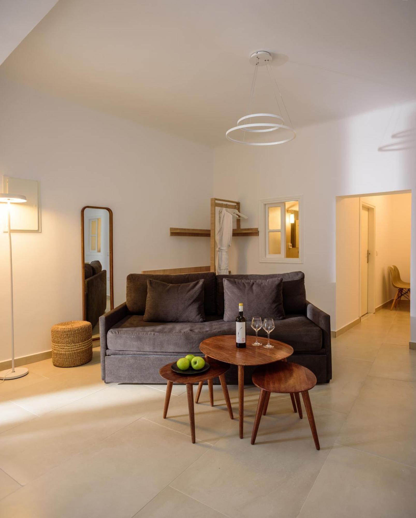 Anemos Family Suites Fira  Exterior foto
